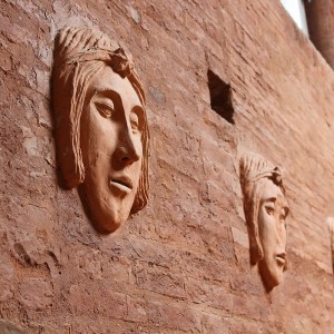 The Palazzetto Rosso - Details on walls