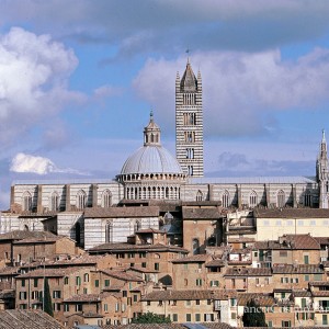 Primavera a Siena - Spring in Siena Tuscany - Hotel Palazzetto Rosso Siena city center