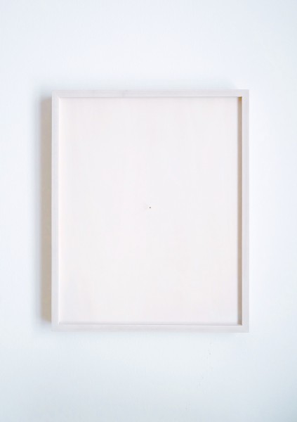 Marco Andrea Magni Spazio punto, 2016 magnete al neodimio, cornice, vetro, chiodo placcato oro  22 cm x 25 cm  x 3 cm Courtesy Galleria FuoriCampo, Siena.